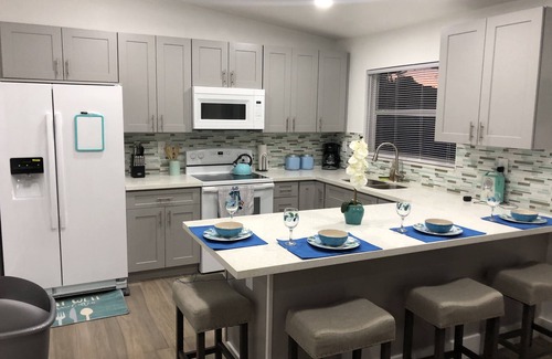 Tamiami House | Modern Family Home in a safe and family oriented neighborhood. Welcome!