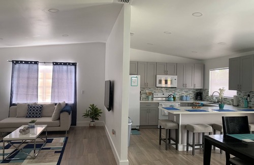 Tamiami House | Modern Family Home in a safe and family oriented neighborhood. Welcome!