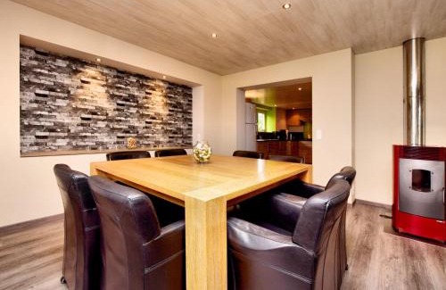 Samree House | Modern family home with wellness