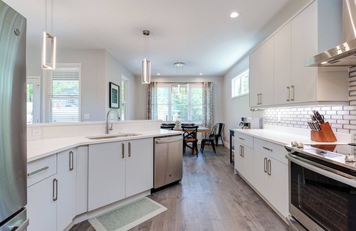 Woodfin House | Modern, Family + Pet-Friendly! Mins from Downtown AVL! Firepit, Hot Tub & Games!