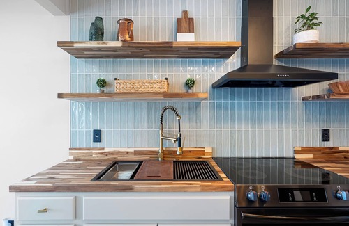 Harrington House | Modern Family Retreat – Roomy, Chic, and Close to DE Turf, Casino & the Beaches!