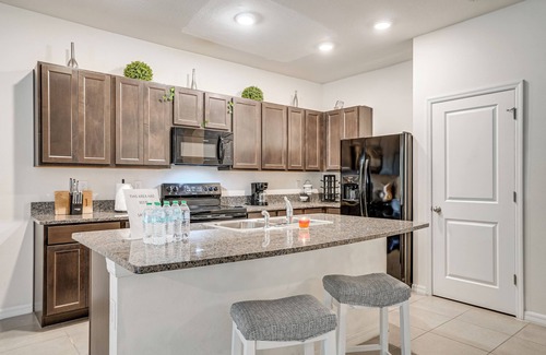 Riverview House | Modern Family Townhome w/Patio in Riverview!