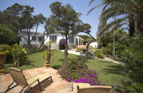 Urbanizacion Marbessa Villa | Modern Family Villa close to the beach & private pool possible to heat.