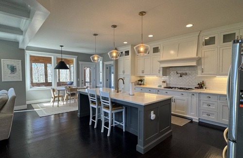Bloomington House | Modern farm house escape. Family friendly, spacious, and quiet!