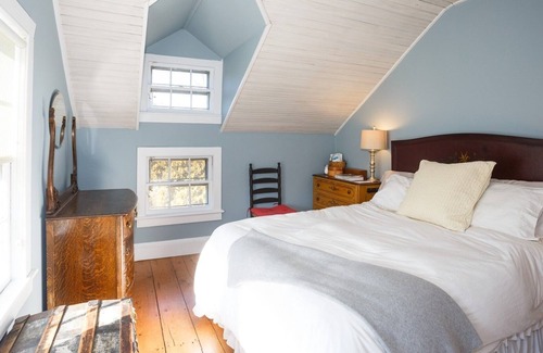 Remsenburg House | Modern farmhouse with pool + gorgeous yard, minutes from the beach.