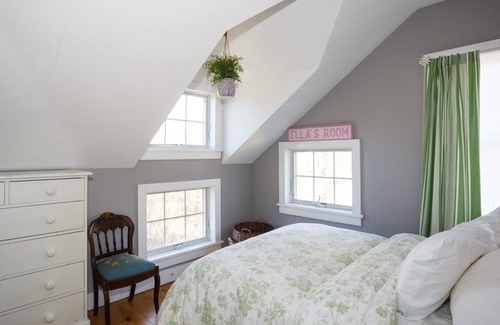 Remsenburg House | Modern farmhouse with pool + gorgeous yard, minutes from the beach.