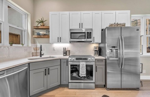 Sloan Lake House | Modern Farmhouse 30day + Near Downtown, Mile High Stadium and Sloans Lake