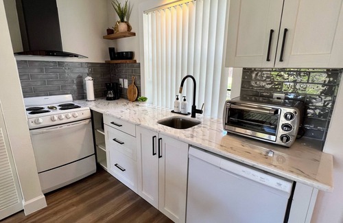 Florida Central Atlantic Coast House | Modern Farmhouse Beautiful One Bedroom Villa