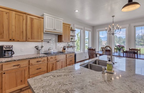 Corvallis Other | Modern Farmhouse Three Bears Getaway