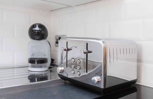 Fitzrovia Apartment | Modern Fitzrovia 1BR with Balcony by Soho
