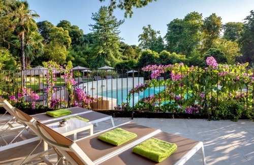 Bardolino Apartment | Modern flat in the heart of Bardolino with swimming pool and parking