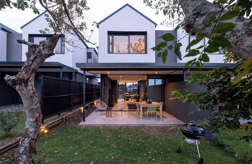 Salt Rock Apartment | Modern Forrest Escape, No Loadshedding