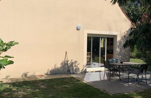Marcillac-Saint-Quentin House | Modern house with enclosed garden, Périgord noir. 8km from Sarlat 20 mn from Lascaux.