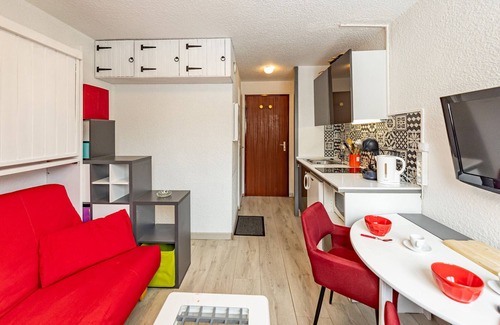 Montgellafrey Apartment | Modern studio for 2 near slopes