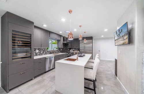 Sherman Oaks House | Modern Fulton Villa-7bdr