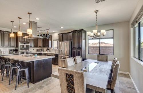 Lake Havasu City House | Modern Gem with Pool and Mtn Views in Lake Havasu City
