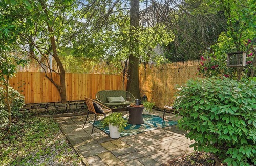 The Heights House | Modern Getaway - Near NYC - Walk to PATH Train