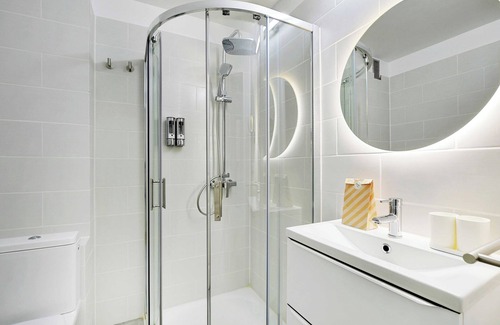 Meudon-la-Foret Apartment | Modern "green Suites" Residence - Meudon/velizy