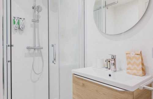 Meudon-la-Foret Apartment | Modern "green Suites" Residence - Meudon/velizy