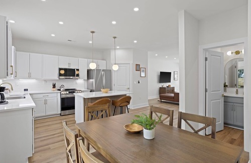 City View House | Modern Greenville Retreat 8 Minutes to Downtown Fun + Pet Friendly