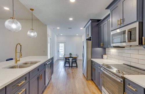 Gulf Breeze House | Modern Gulf Breeze Home w/Patio: 13 Mi to Beach!