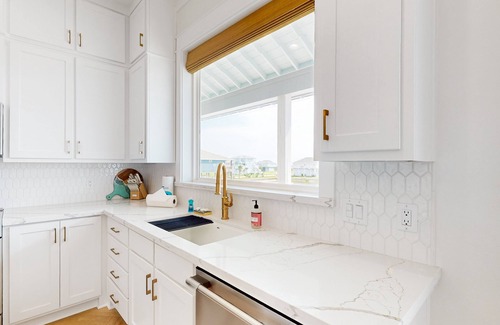 Galveston House | Modern | Gulf Views | Gated Community | Dog Haven