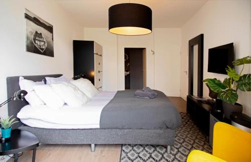 De Weteringschans House | Modern Hideout Ace Location