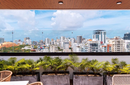 Santo Domingo Apartment | Modern High Floor Oasis in Santo Domingo - City Center