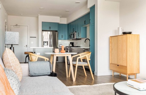Hillcrest Apartment | Modern Hillcrest 1BR w/Gym, W/D & Pool, nr bars & shops, by Blueground