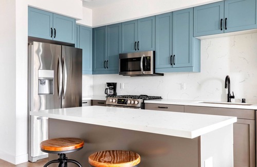 Hillcrest Apartment | Modern Hillcrest 1BR w/Gym, W/D & Pool, nr bars & shops, by Blueground