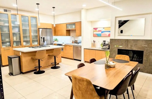 Mission Hills House | Modern Hillside Oasis with Jacuzzi, Ocean Views, BBQ, EV Charger, Treetop Master