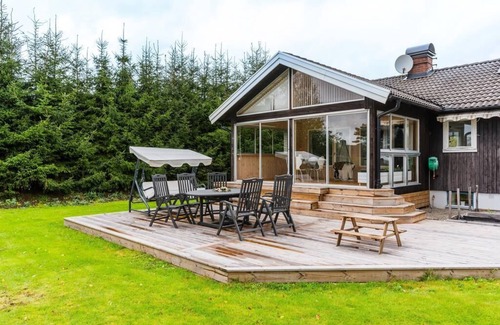 Viskafors House | Modern house close to nature and city center