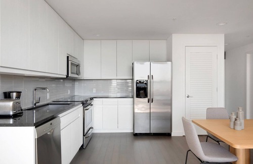 Hoboken Apartment | Modern Hoboken 2BR w/Doorman, Gym & W/D, near shuttle, by Blueground