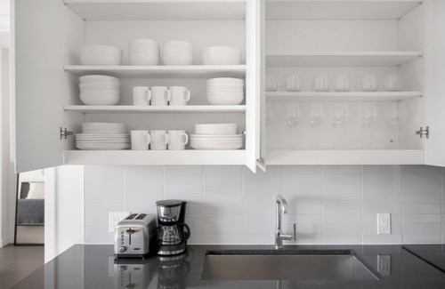 Hoboken Apartment | Modern Hoboken 2BR w/Doorman, Gym & W/D, near shuttle, by Blueground