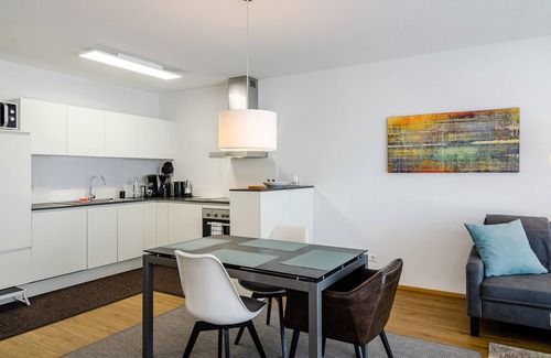 Ueberlingen Apartment | Modern Holiday Apartment "Alex" with Wi-Fi and Balcony