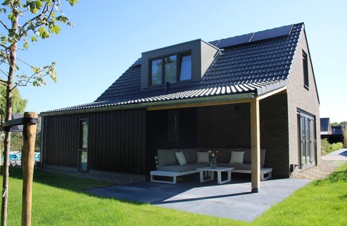 Sint Maarten House | Modern holiday home for 6 Persons, nearby the sea, outdoor swimming pool, small-scale holiday park