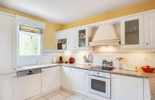 Valescure House | Modern Holiday Home in Saint Rapha l with Private Pool