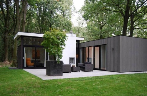 Noordoostelijk van Schaarsbergen House | Modern holiday home in a holiday park