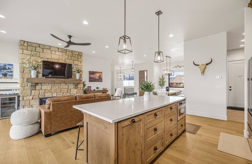 Driggs House | Modern home for families + dogs. Walk to Main St