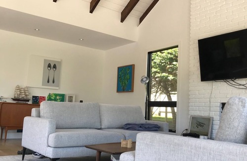 Montauk House | Modern home in Ditch Plains, 4-min-walk from the beach