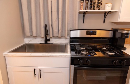 Governmental Mall Condo | Modern Home in Heart of Downtown Phoenix: Unit D