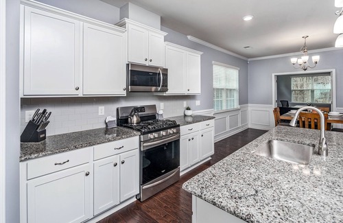 Huntersville House | Modern home in one of Huntersville's best Work-Live-Play communities.