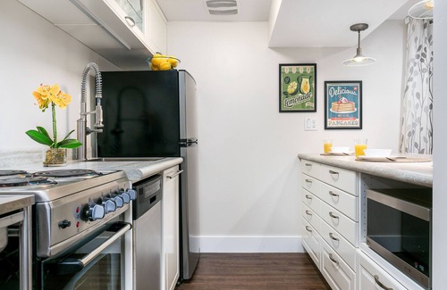 East Millcreek House | Modern Home in Quiet Neighborhood w/Hot Tub & Fireplace