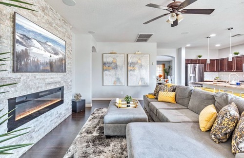 Canyon Trails South House | Modern Home Near Ballpark - Newly Furnished