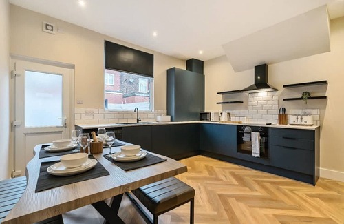 Manchester House | Modern Home Near City Ctre Etihad Co-op Arena