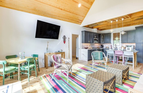 Little Kowaliga Cottage | Modern Home Near Lake Martin: Fishing Pond On-Site