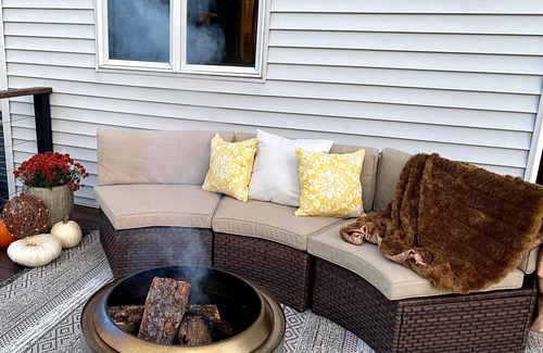 Woodbury House | Modern Home Near Mall of America