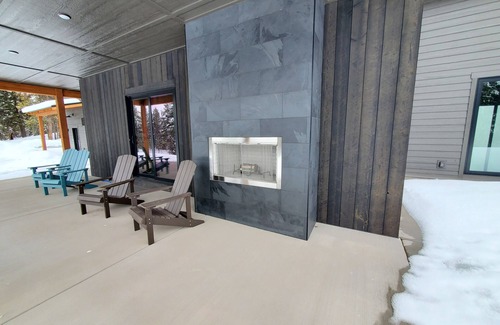Seeley Lake House | Modern home ~ Pet Friendly ~ In-law Suite