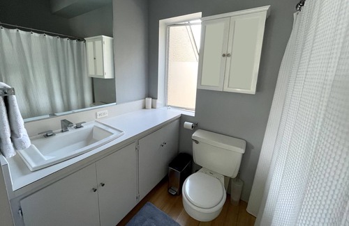 Belvedere Tiburon House | Modern home! Steps to restaurants and boardwalk! Pets OK!