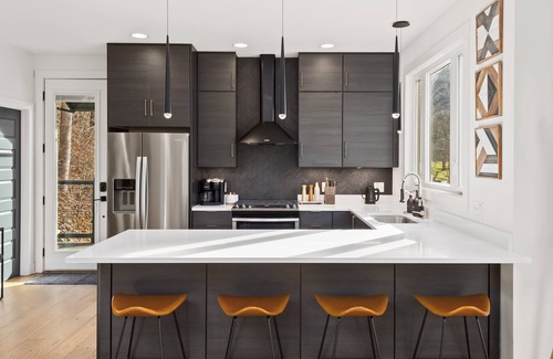 Waynesville House | Modern Home w/Hot Tub, Fire Pit, Outdoor Games